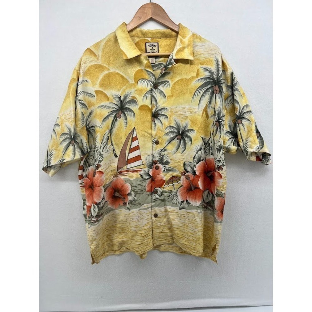 Tommy Bahama Men's Silk Shirt Large Button Down Yellow Hawaiian Sailboat Palms